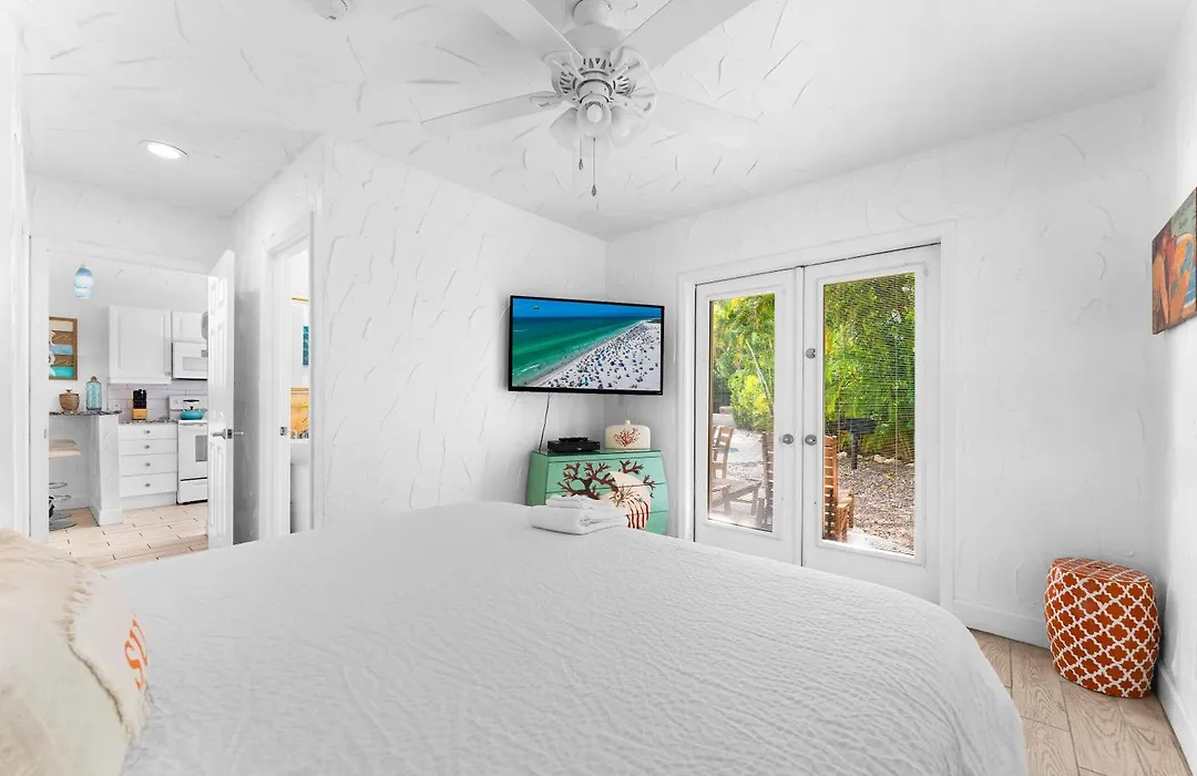 Crescent Beach Villas By Beachside Management-1